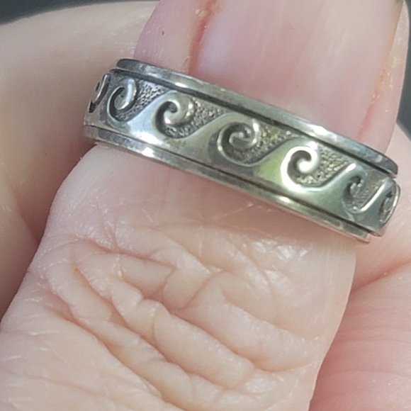 Wave Spinner Ring Solid Sterling Silver Band Ring Sizes 6 & 8 - Picture 1 of 5